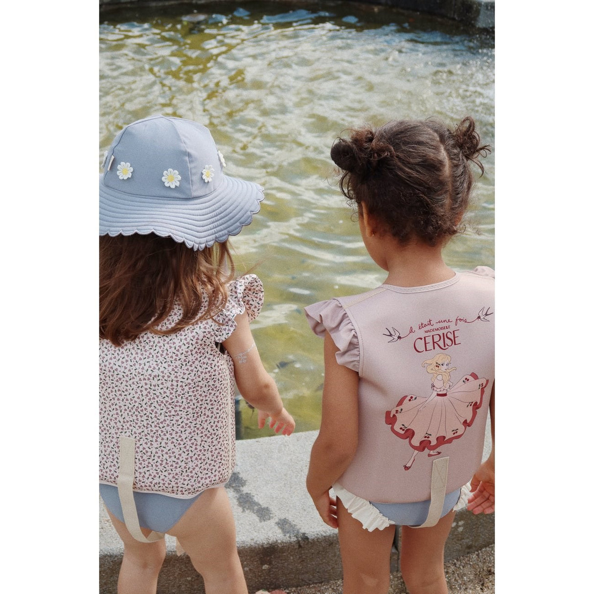 Konges Sløjd Neoprene Simväst Frill Milk Tank