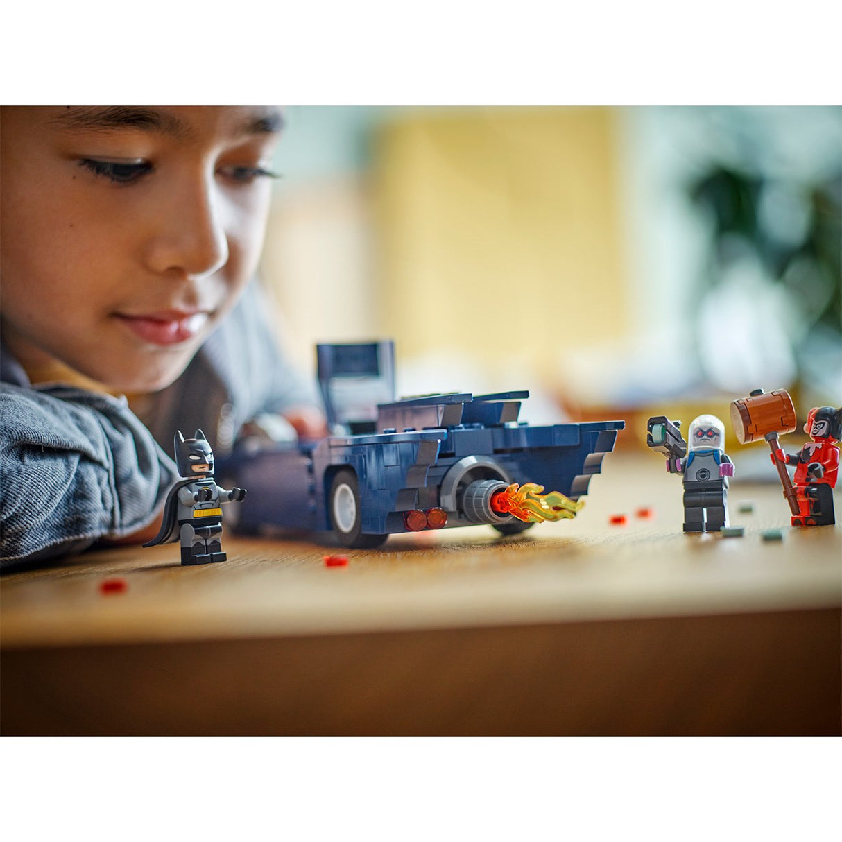 LEGO® Marvel Batman™ och Batmobile™ mod Harley Quinn™ och Mr. Freeze™