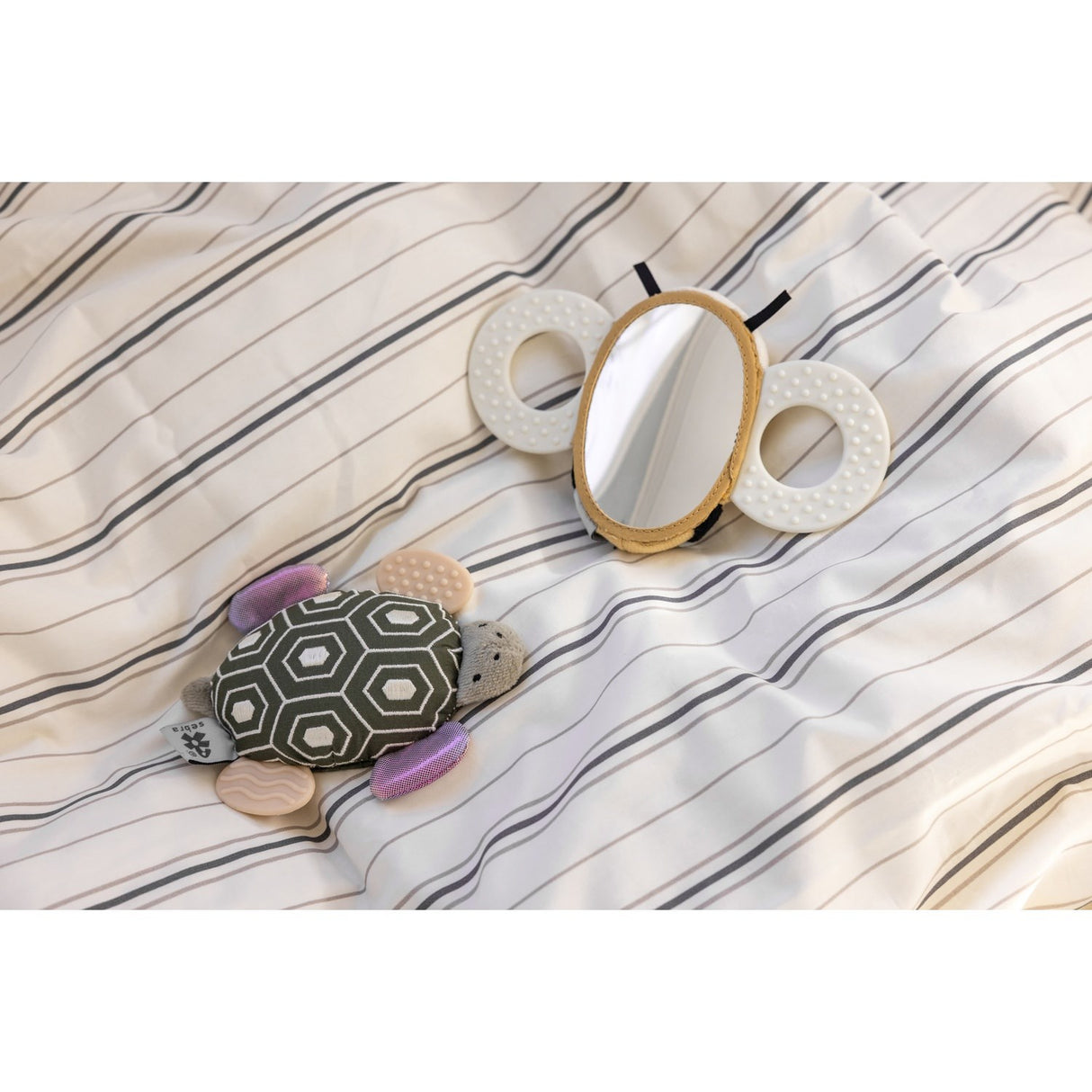 Sebra Billy The Bee Activity Skallra Med Spegel