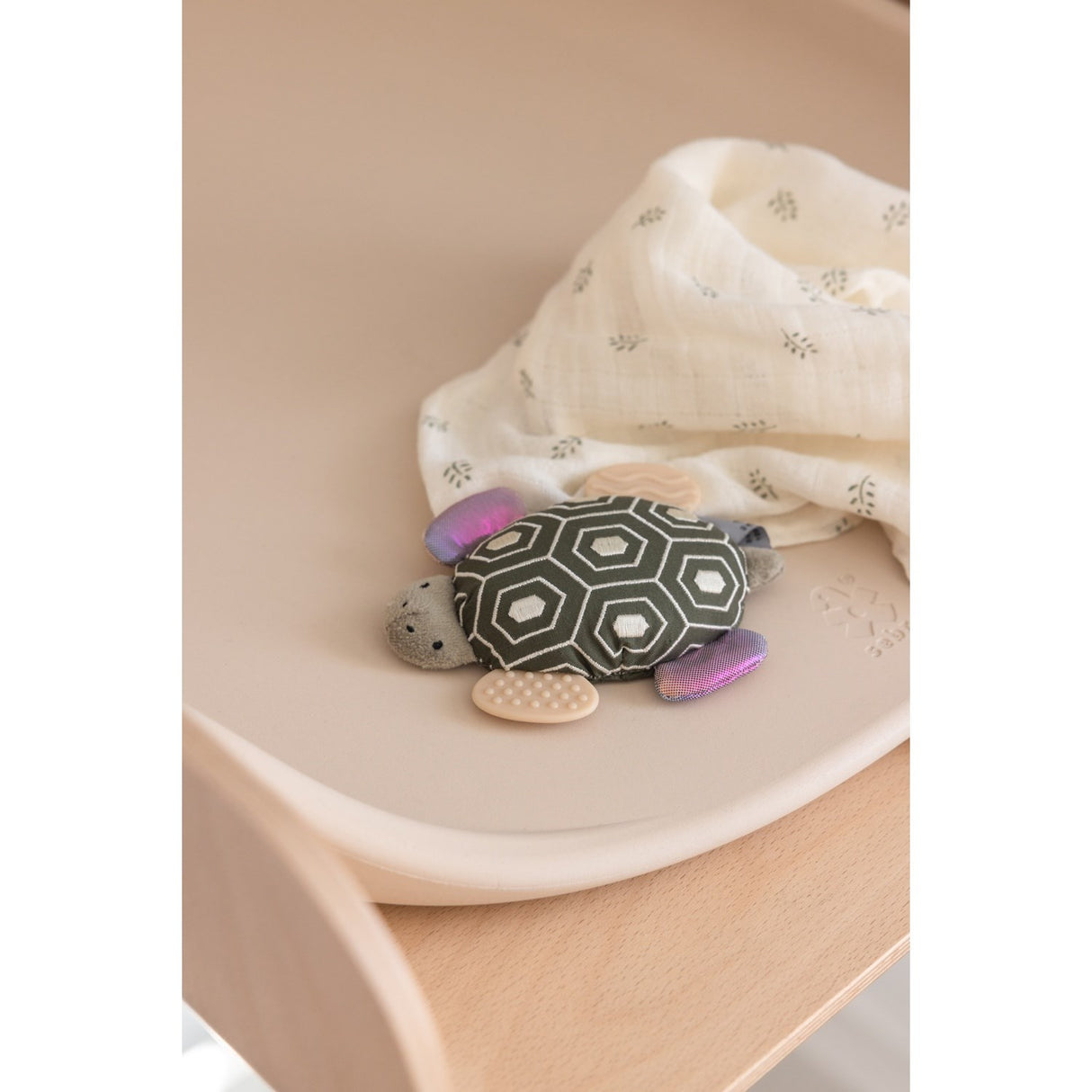 Sebra Turbo The Turtle Activity Skallra Med Spegel