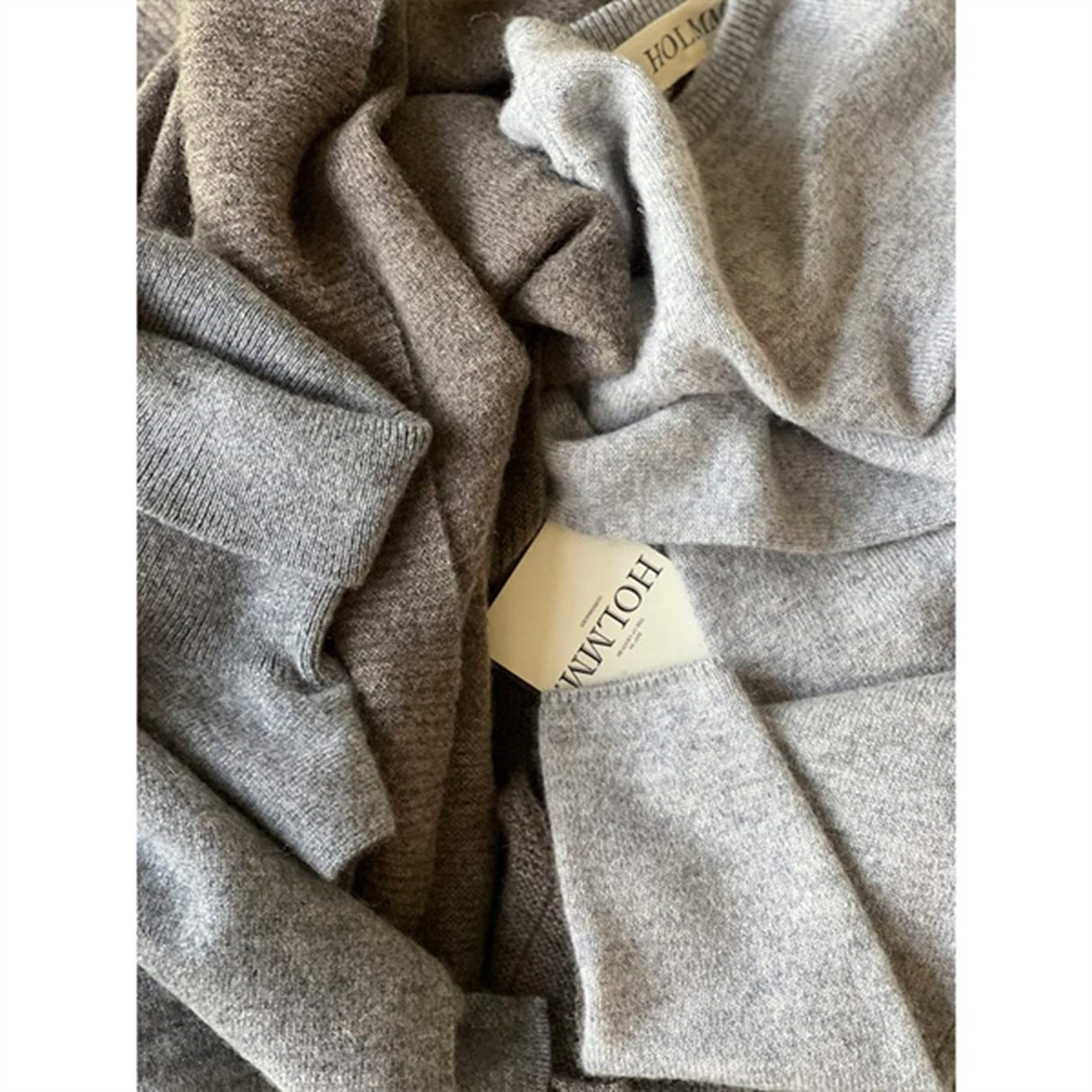 HOLMM Derby Lou Cashmere Stickat Halsedisse