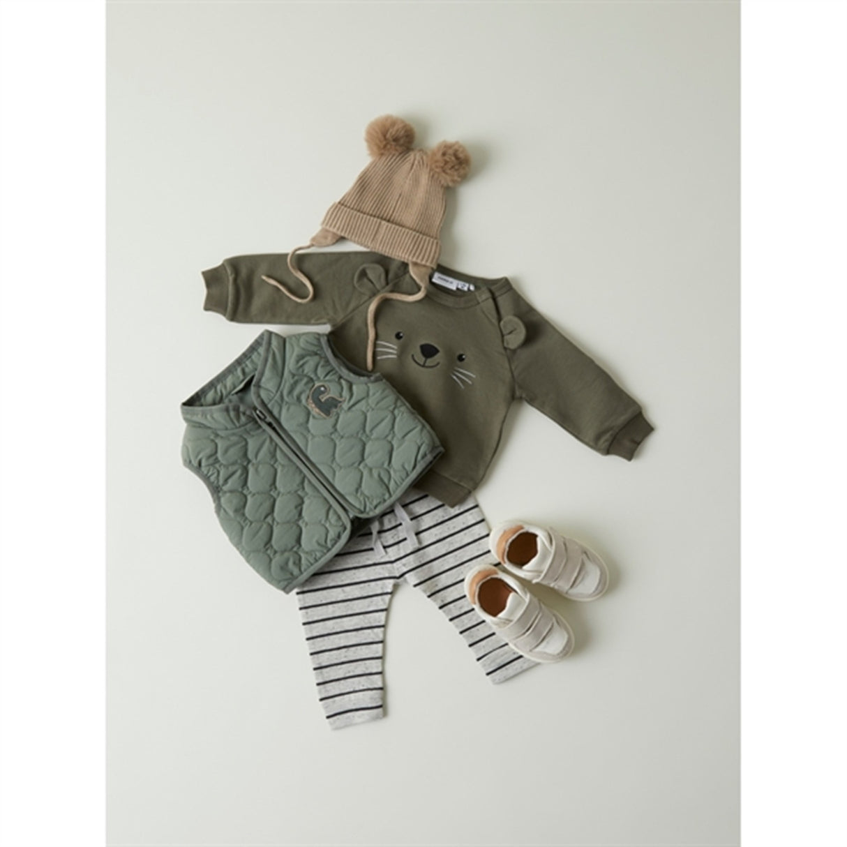 Name it Jet Stream Truman Byxor