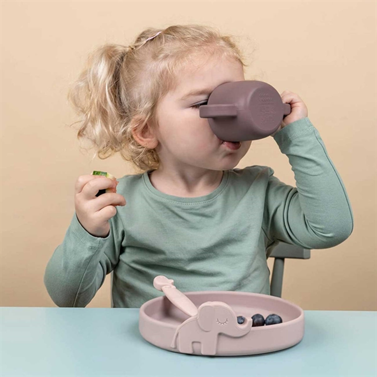 Done by Deer Peekaboo Matgrupp Deer Friends Powder