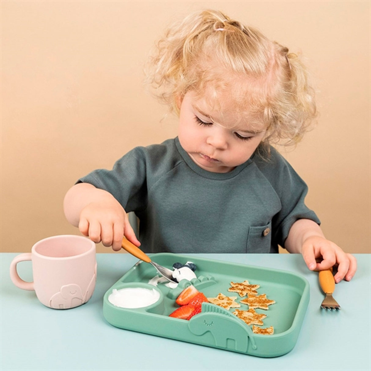 Done by Deer Peekaboo Tallrik Green