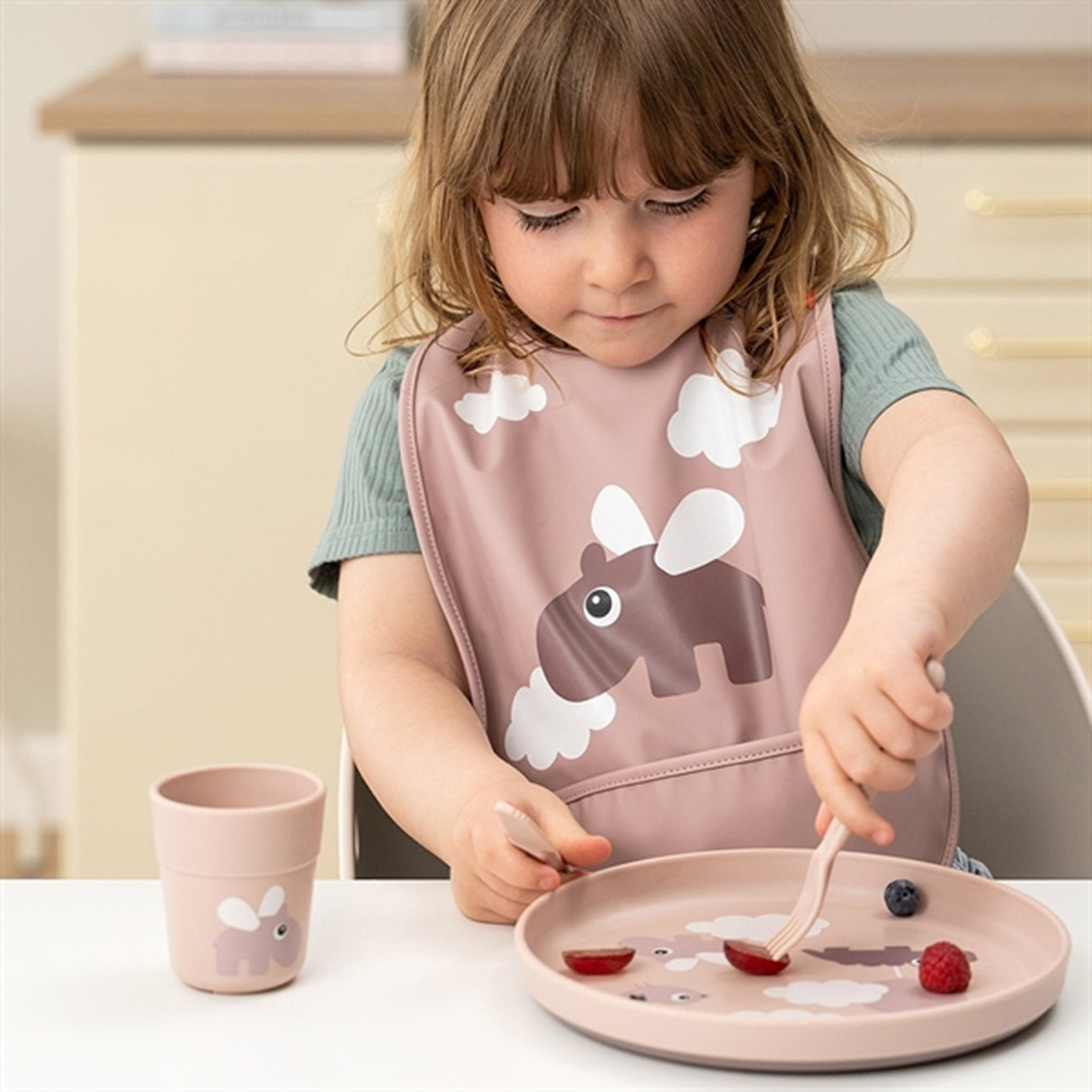 Done by Deer Foodie Tallrik Happy Clouds Powder