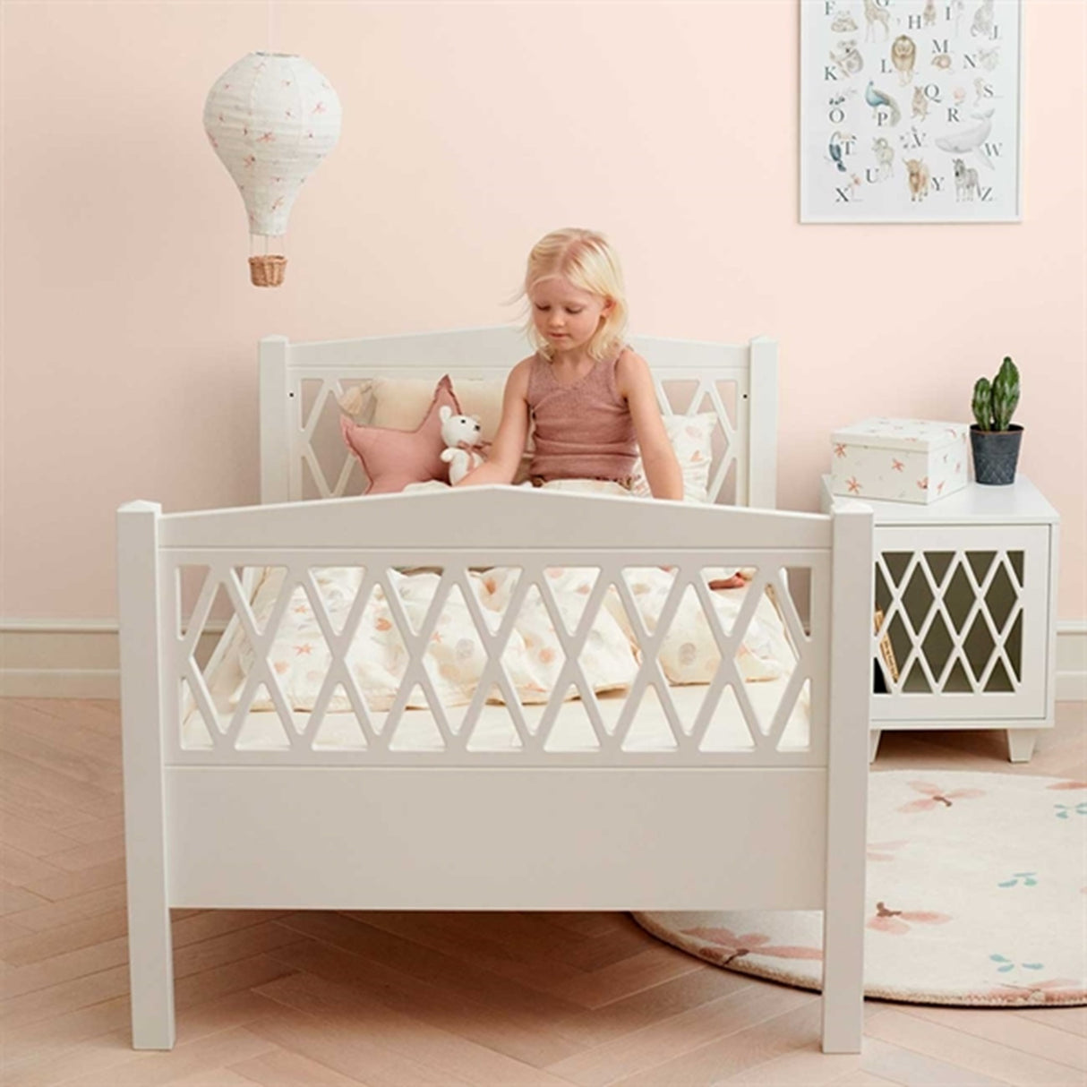 Cam Cam Copenhagen Harlequin Sengebord White