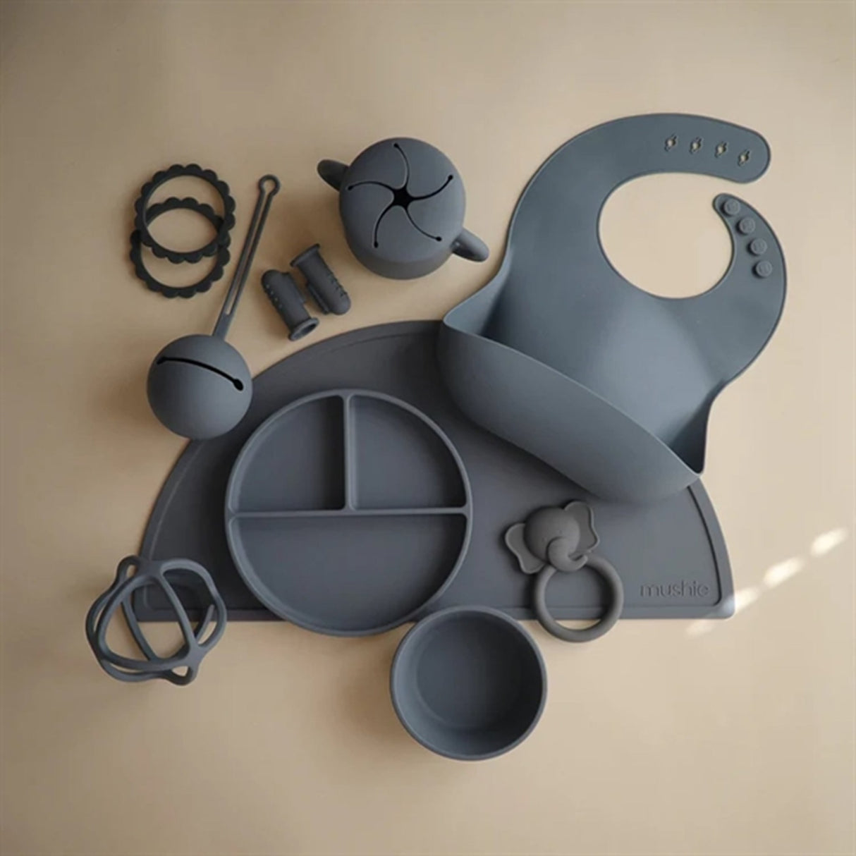 Mushie Silikone Tallrik Tradewinds