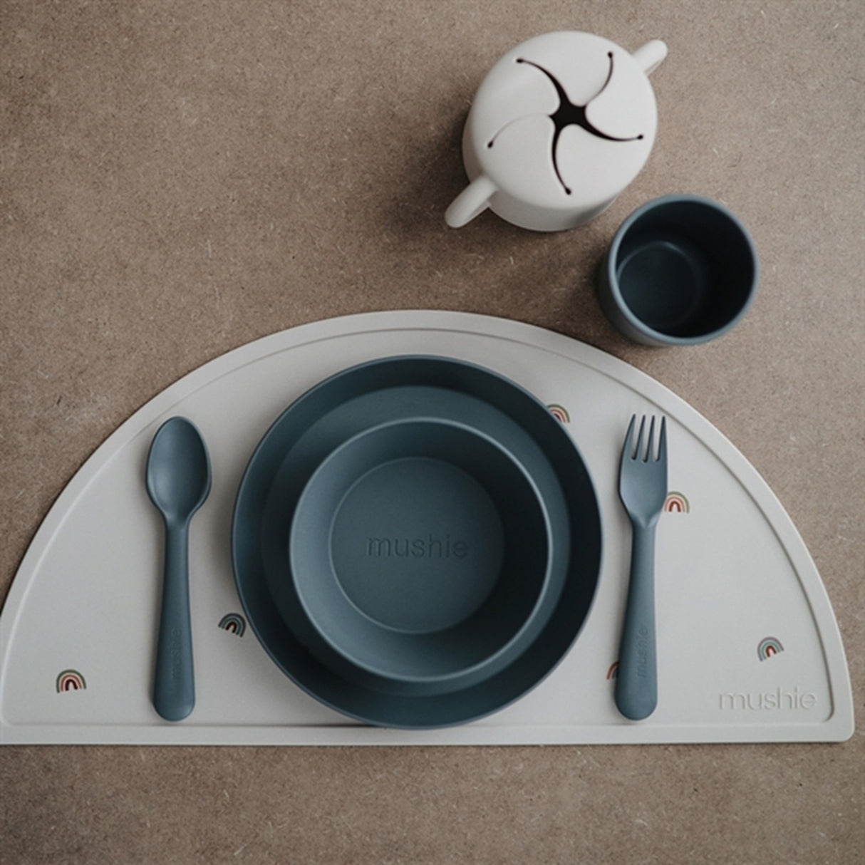 Mushie Bestick Smoke