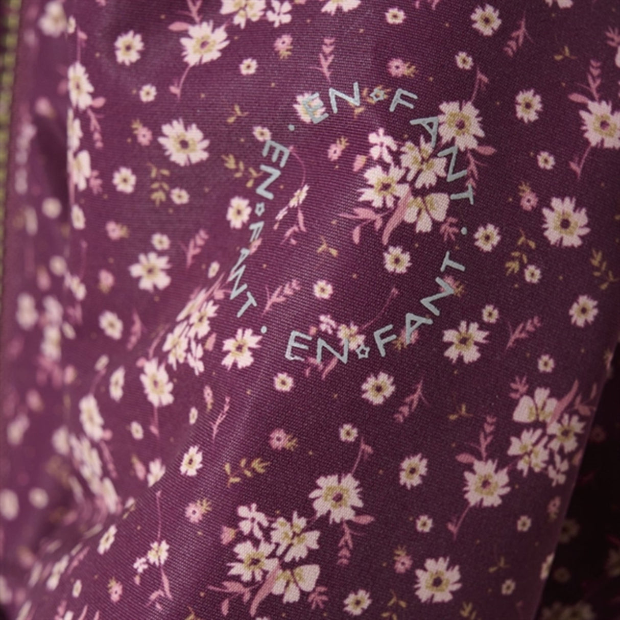 En Fant Jacka AOP Bebis Fig