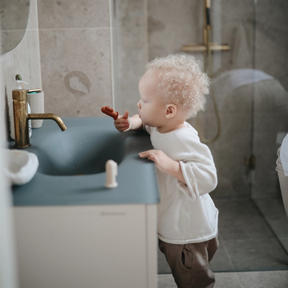 Mushie Finger Tandborste 2-pack Clay/Shifting Sand