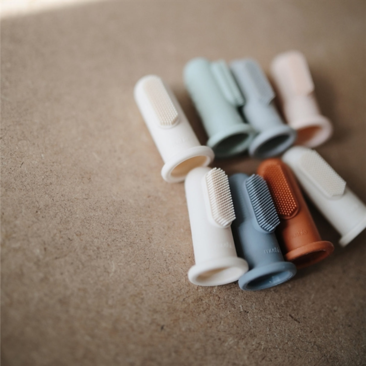 Mushie Finger Tandborste 2-pack Stone/Tradewinds