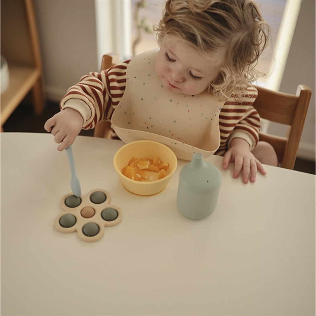 Mushie Aktivitetsleksager Blomst Dried Thyme/Natural/Shifting Sand