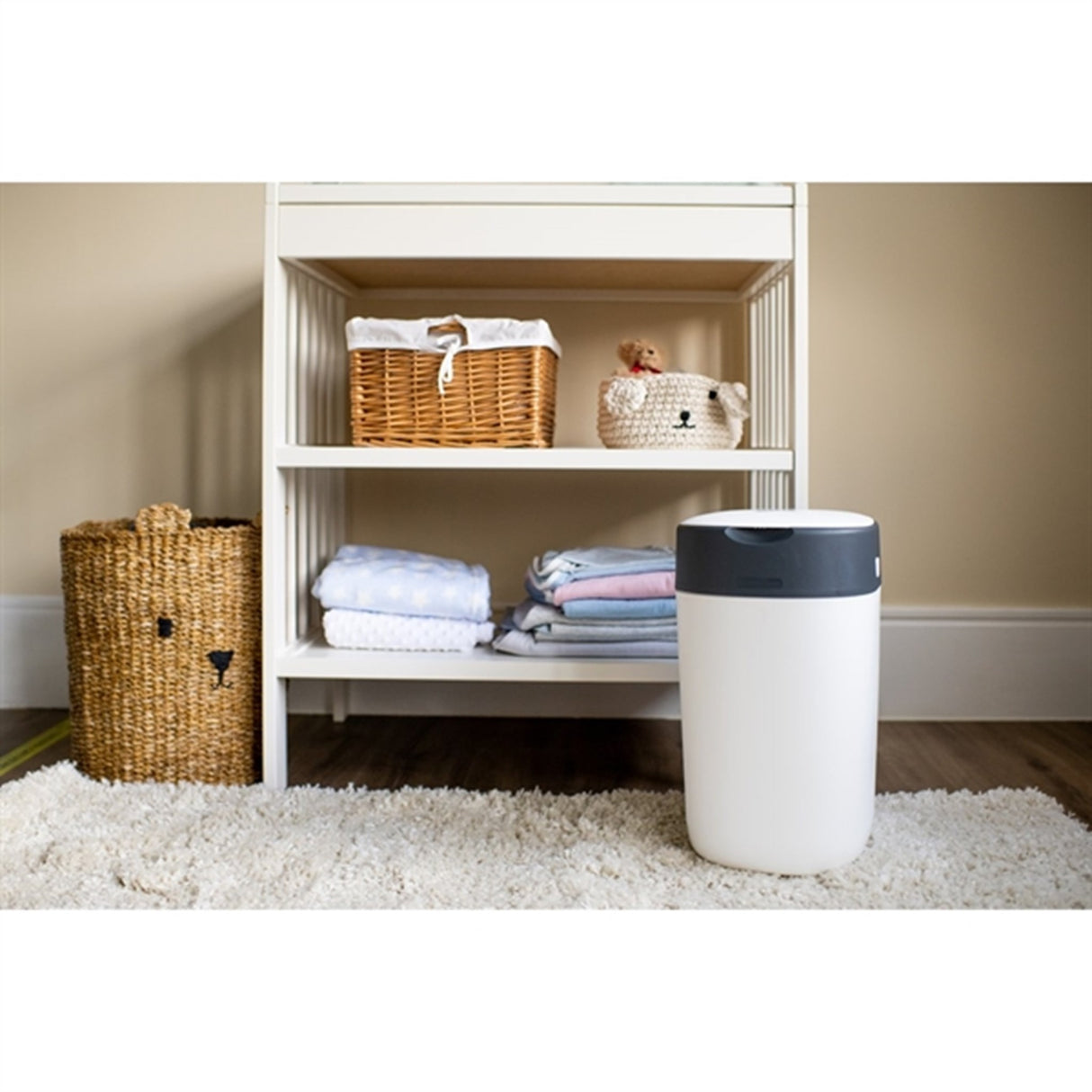 Tommee Tippee Twist & Click Blöjehink White