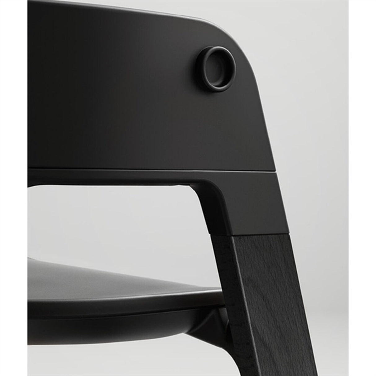Stokke® Steps™ Chair Black inkl. Bouncer i Grey Clouds 5