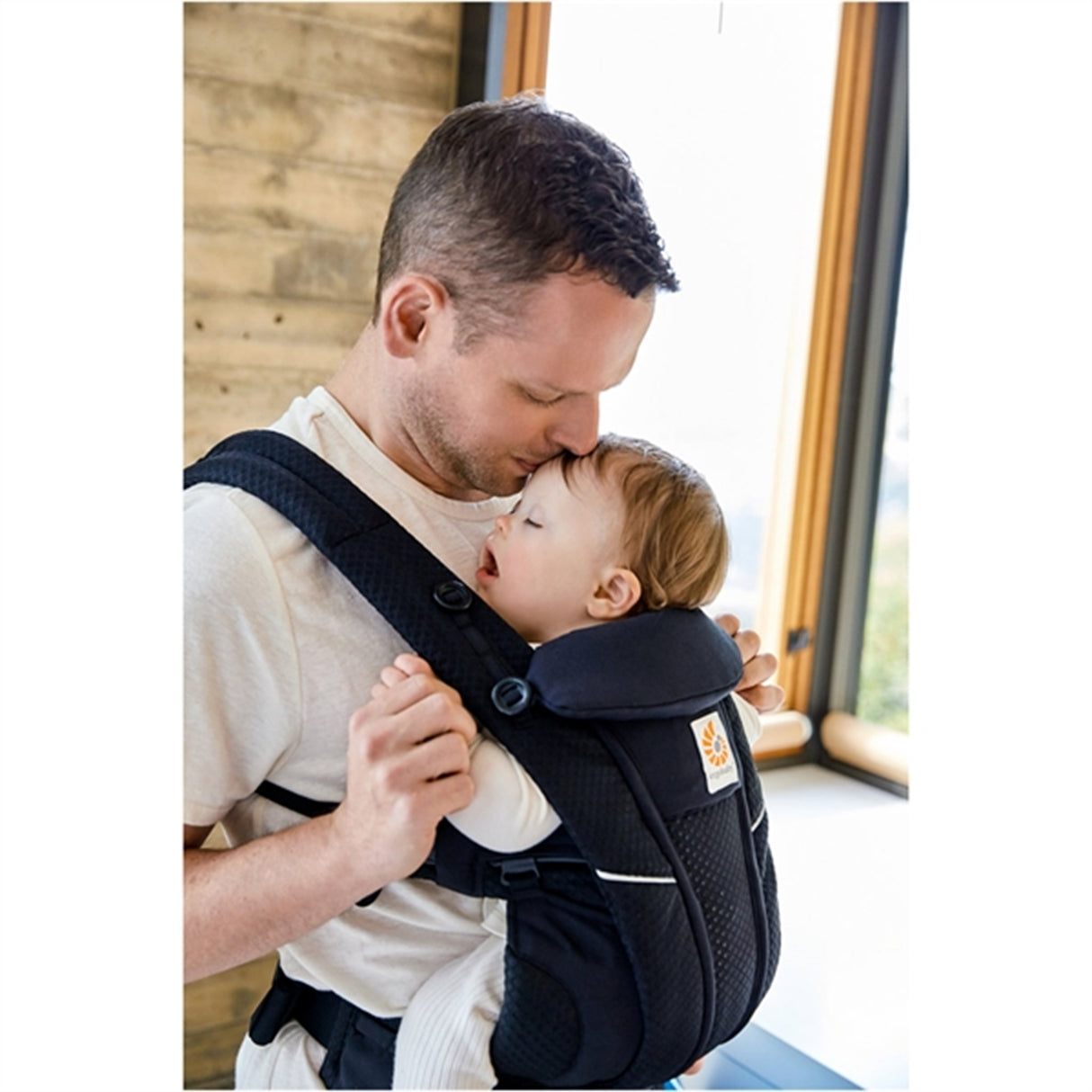 Ergobaby Omni Breeze Onyx Black