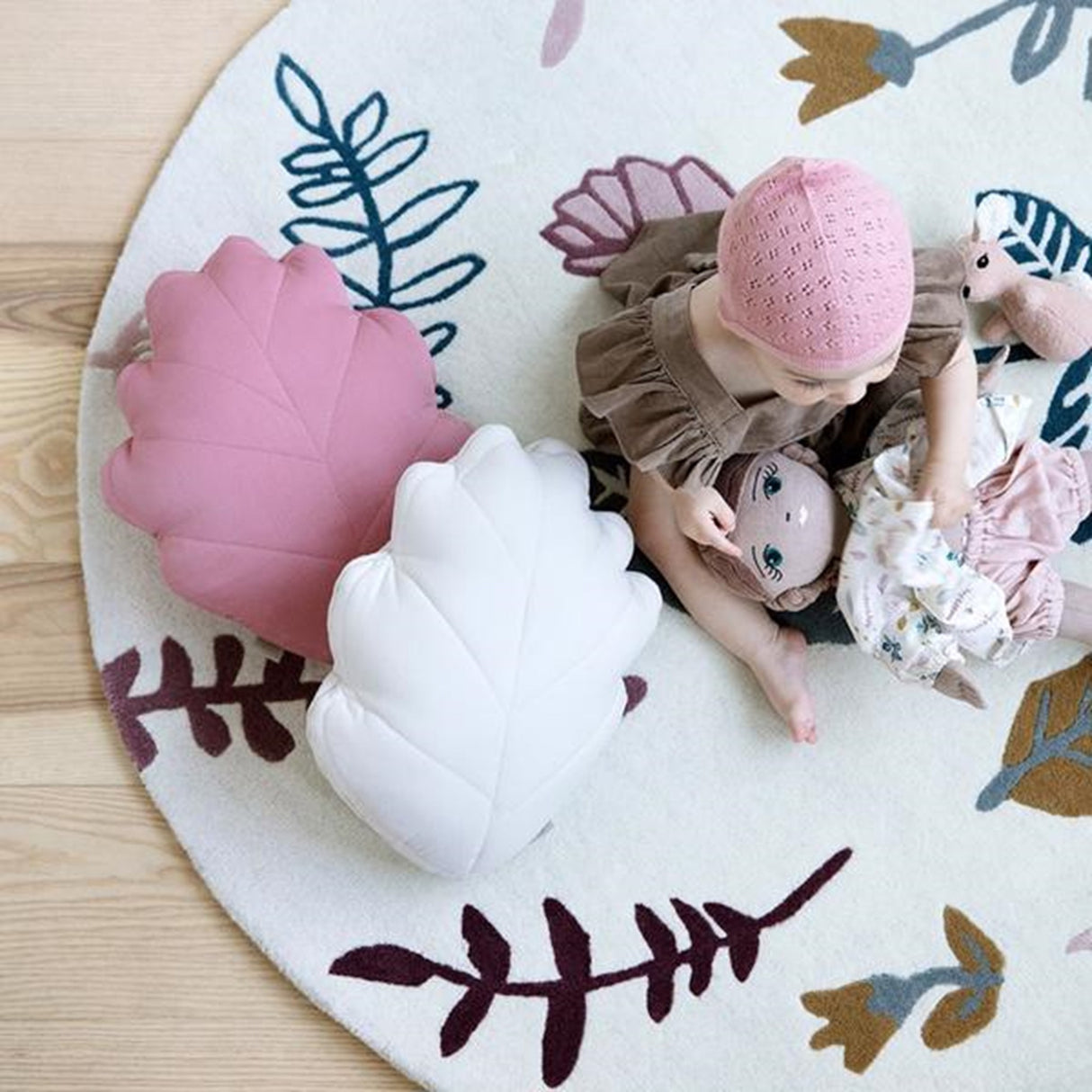 Cam Cam Copenhagen Circular Woolen Matta Pressed Leaves Rose