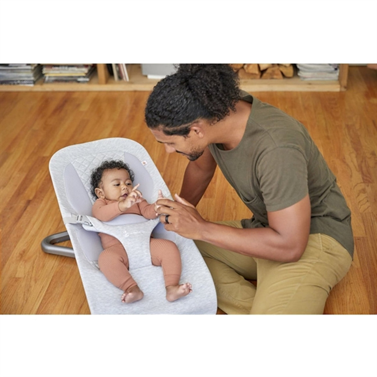 Ergobaby Evolve 3-I-1 Liggstol Light Grey