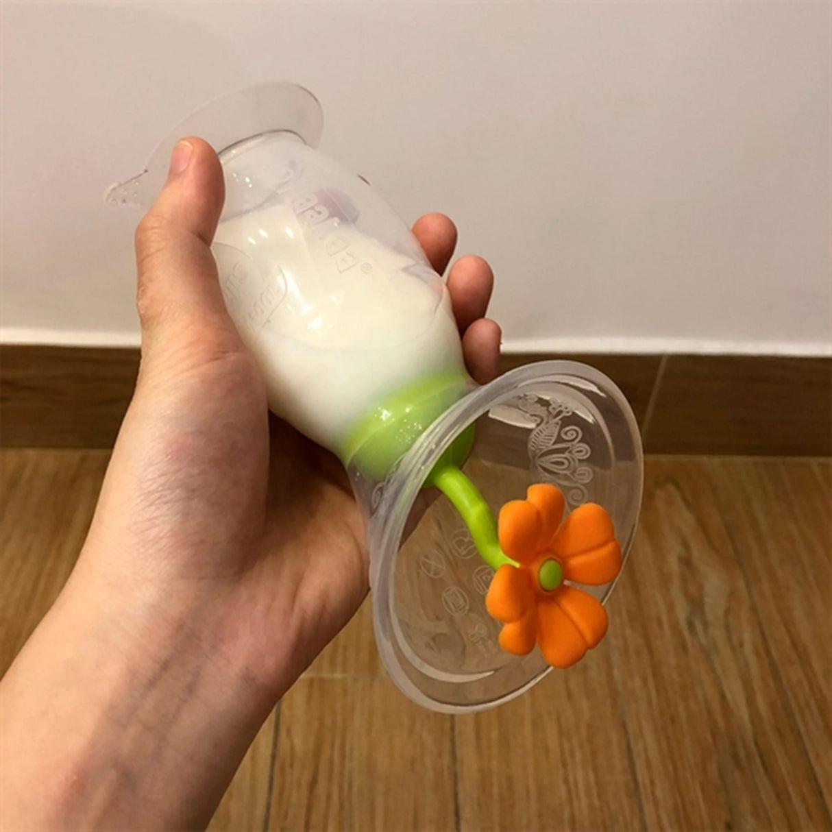 Haakaa Bröstpump 100Ml M. Blomsterstopper Gen 2 Orange