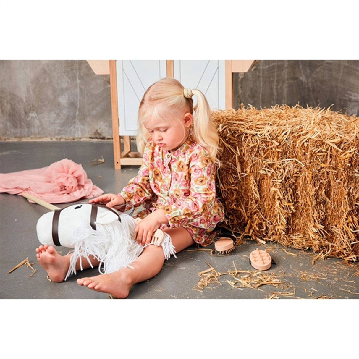 by Astrup Galen Häst Vit