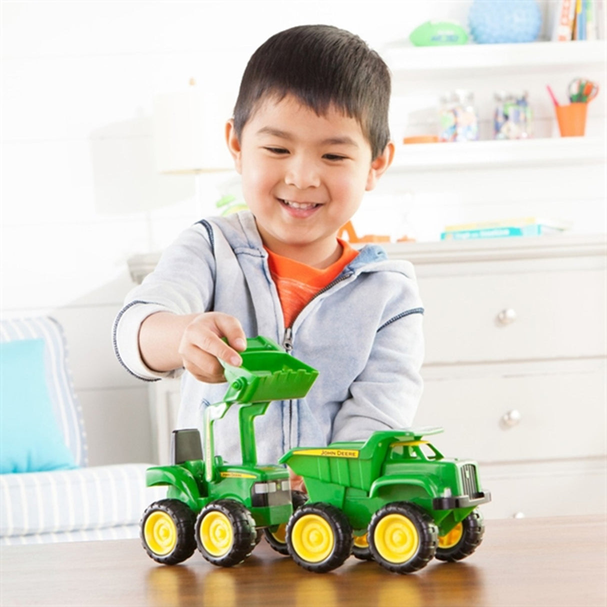 John Deere Big Scoop Dump Truck