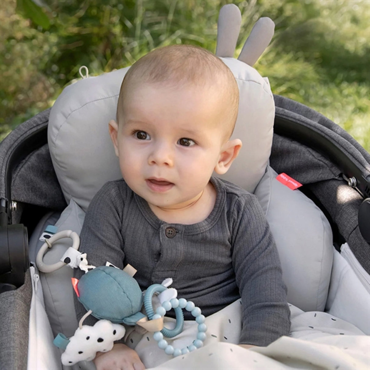 Done by Deer Barnvagnskuddar Lalee Sand