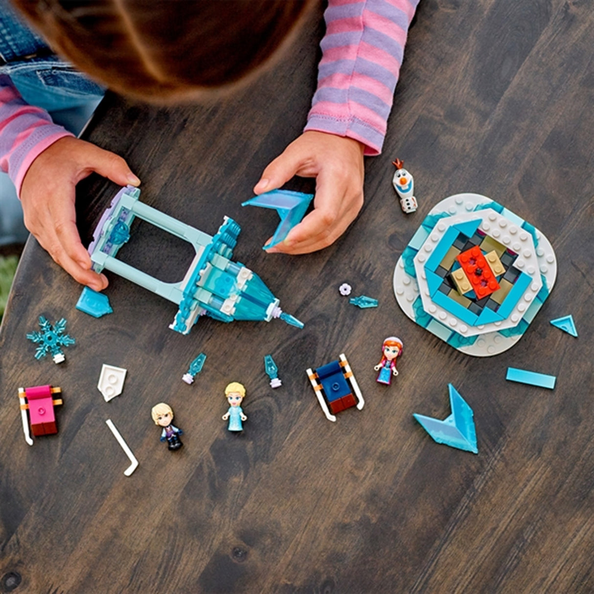 LEGO® Disney™ Anna and Elsas Magiska Karusell