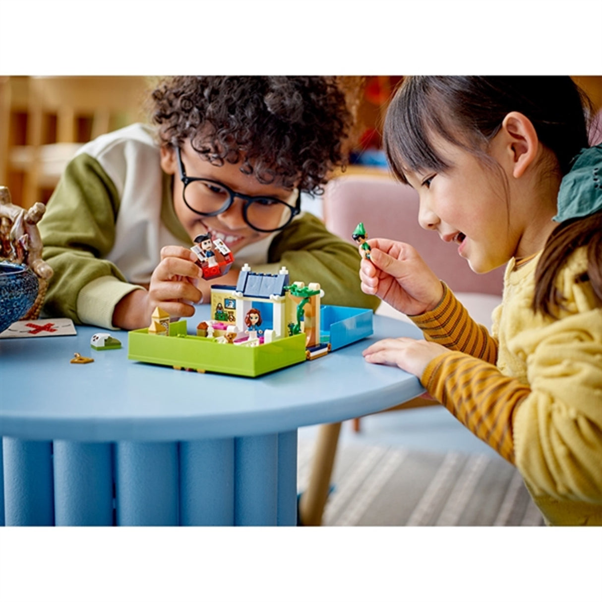 LEGO® Disney™ Peter Pan och Wendys Sagoboksäventyr