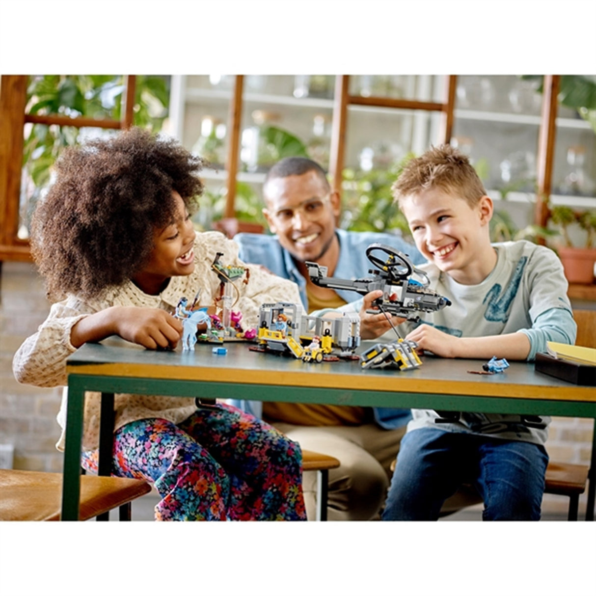 LEGO® Avatar Svävande Bergen: Site 26 och RDA Samson