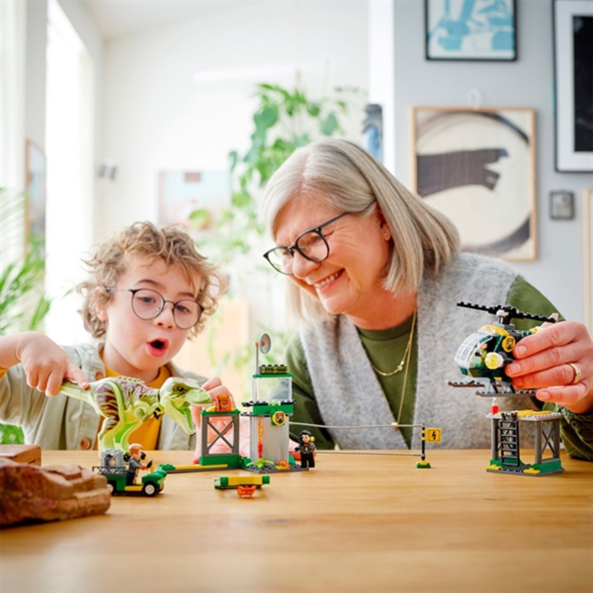 LEGO® Jurassic World™ T. rex – Dinosaurieflykt