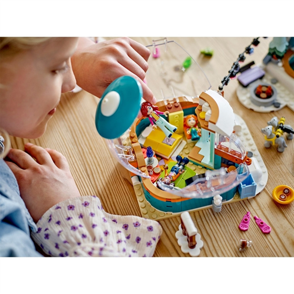 LEGO® Friends Vinteräventyr med Igloo