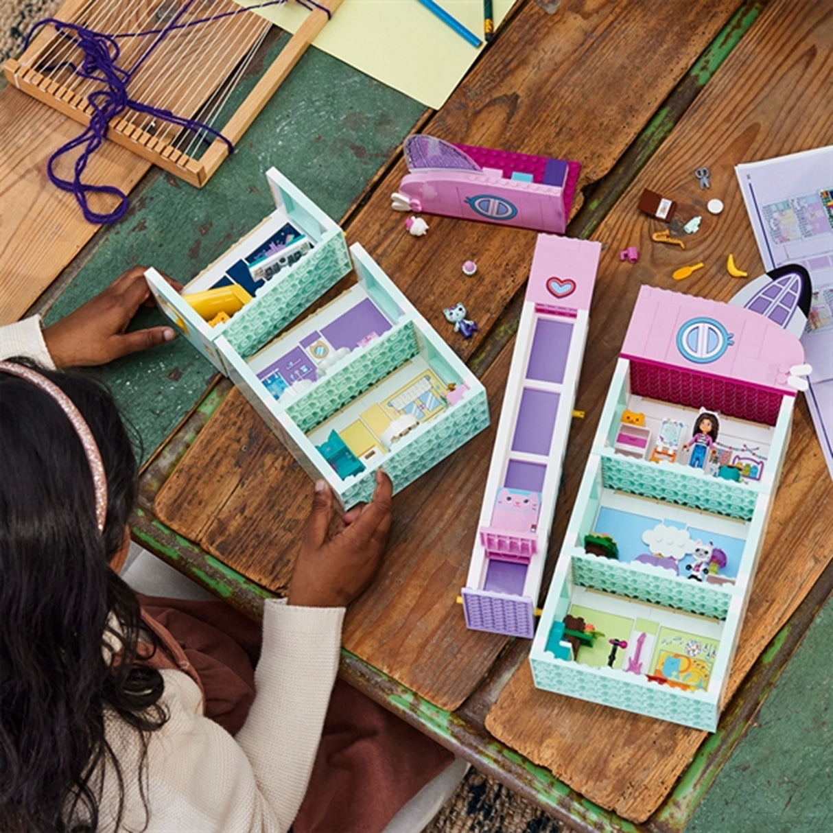 LEGO® Gabby's Dollhouse Gabbys Dockskåp