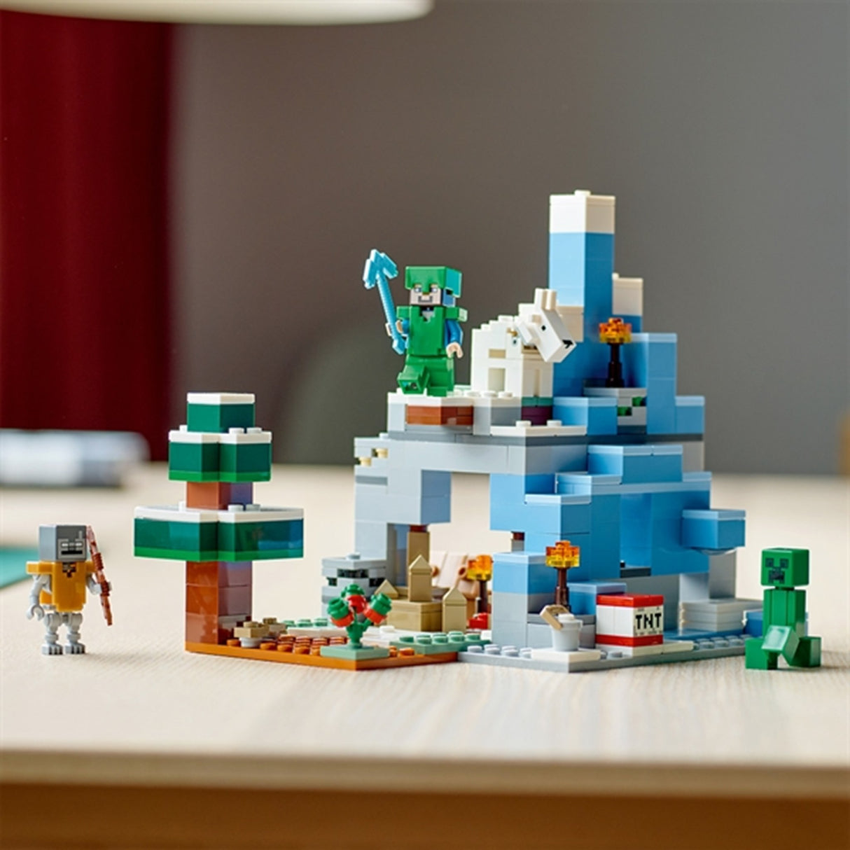 LEGO® Minecraft® De Frostiga Bergen