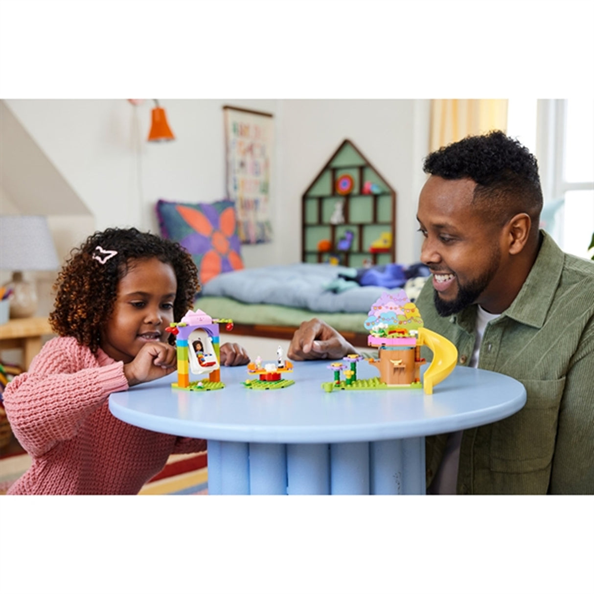 LEGO® Gabby's Dollhouse Kattälvans Trädgårdsfest