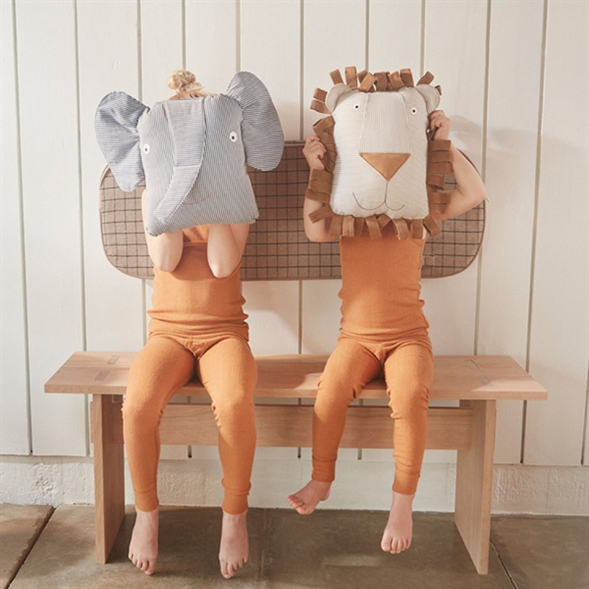 OYOY Erik Elefant Denim Kudde