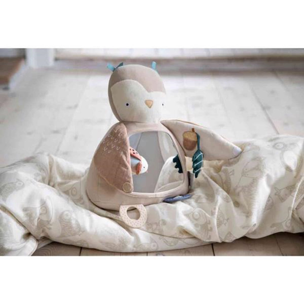 Sebra Activity Toys Owl Blinky Maple Beige