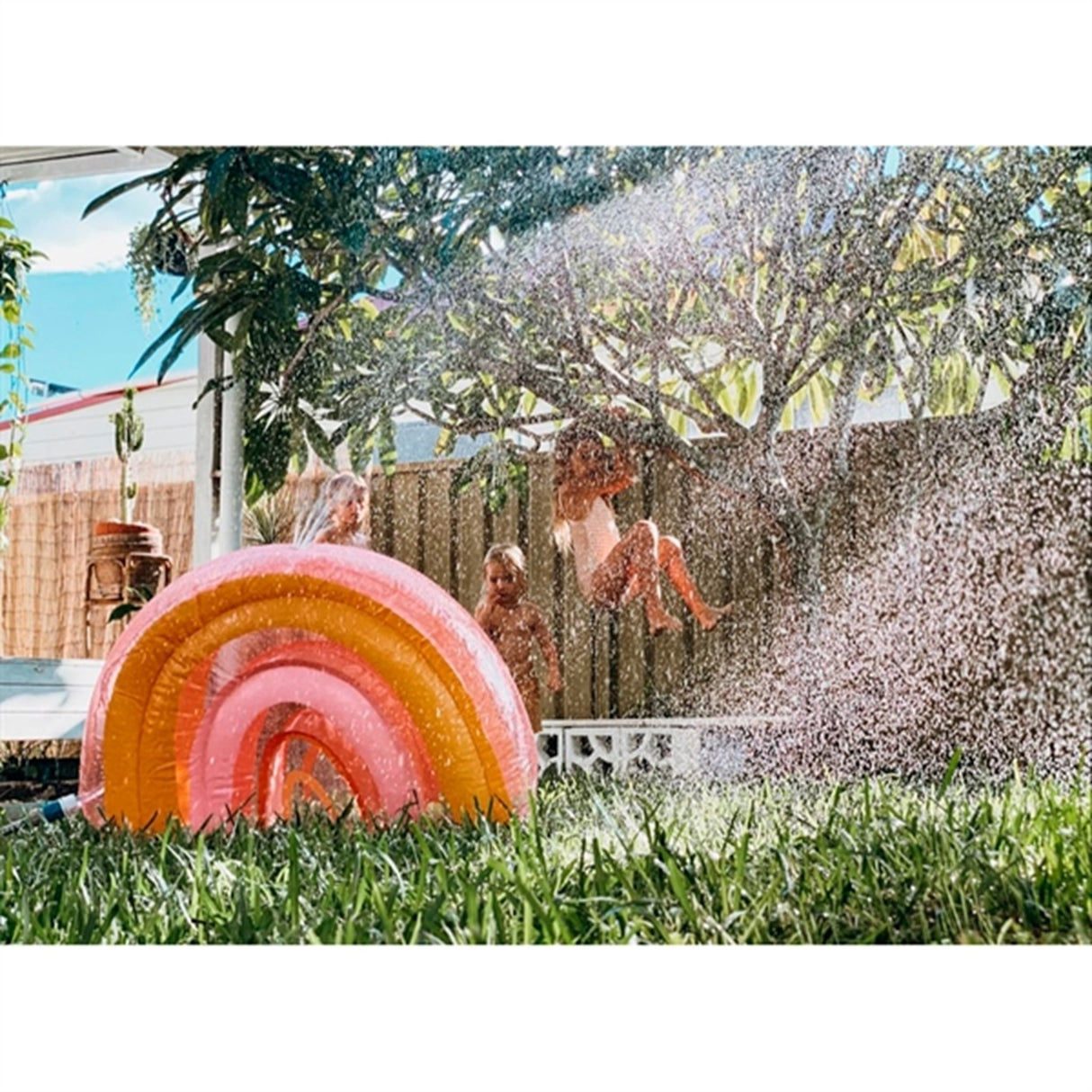 SunnyLife Inflatable Sprinkler Rainbow