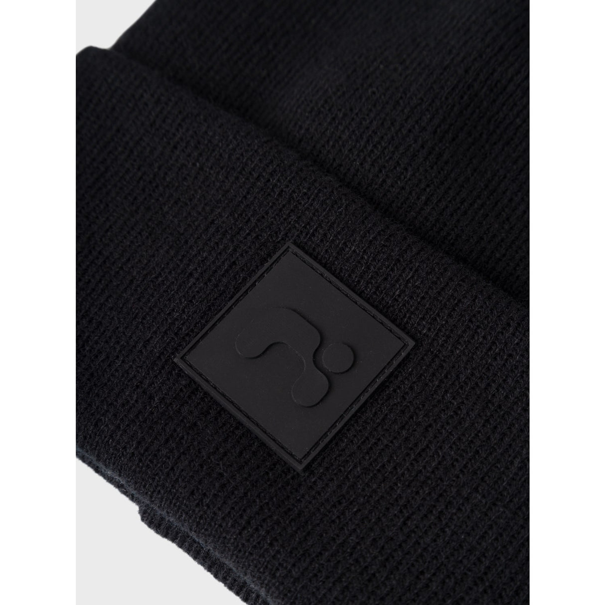 Name It Black Malik Stickad Beanie Badge