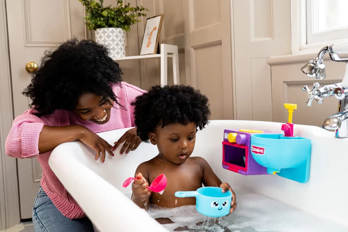 TOMY Toomies Bubble & Bake Kök i badet