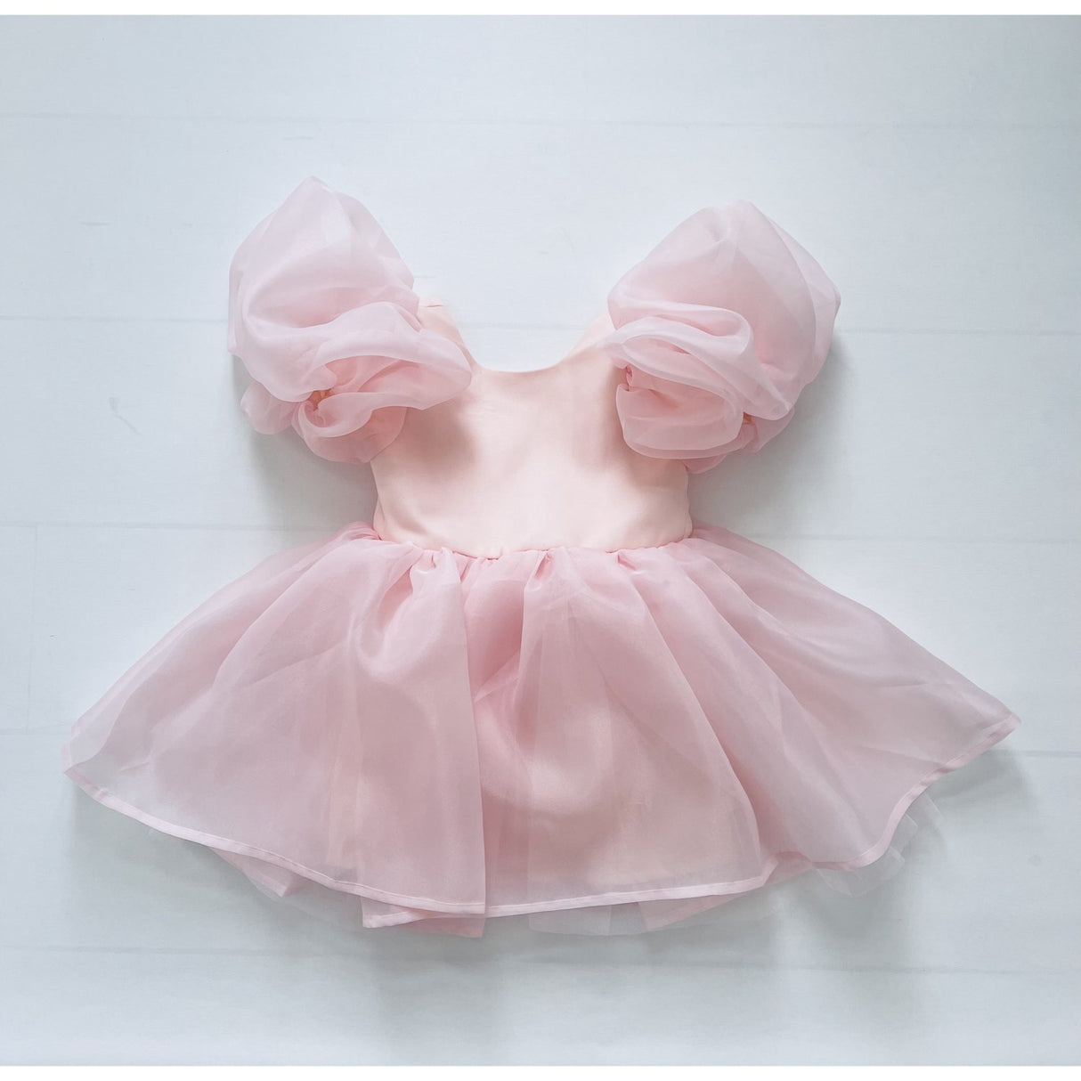 Dolly by Le Petit Tom DollyPink Dolly World V-Back Puff Sleeve Organza Tutu Klänning