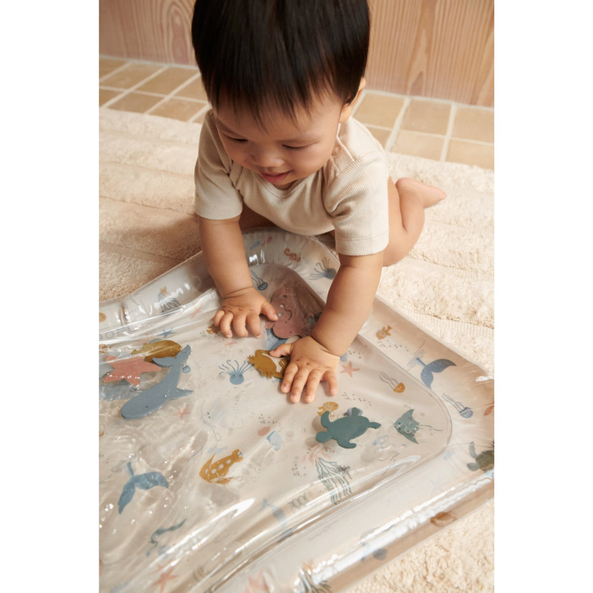 LIEWOOD Sea Creature / Sandy Elin Inflatable Activity Matta