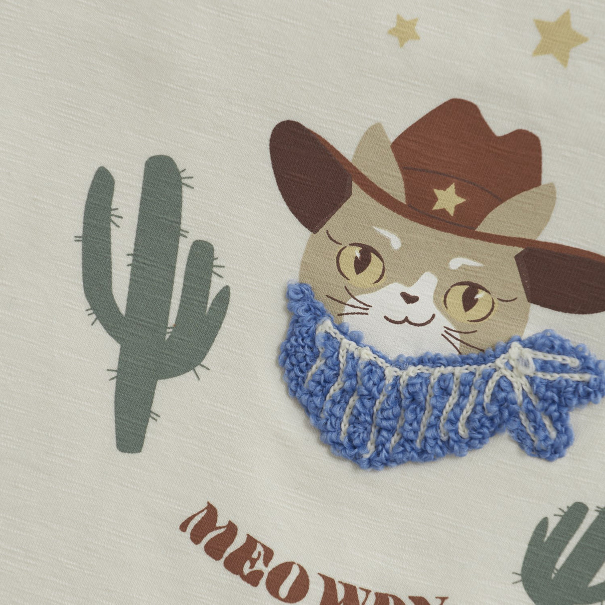 Huttelihut Antique White T-Shirt