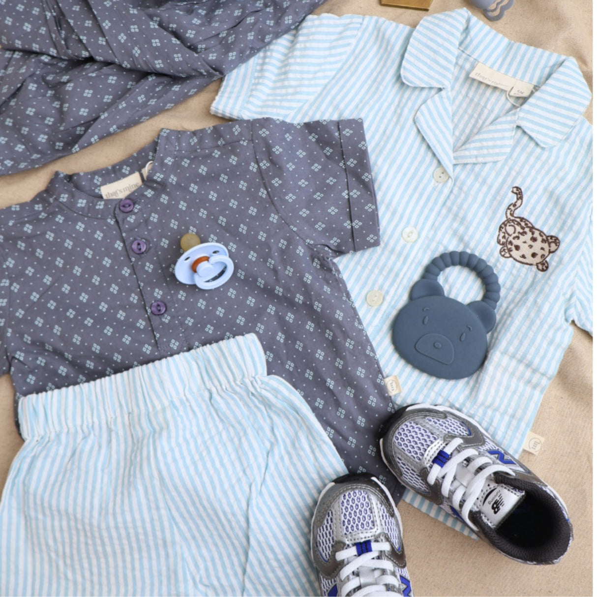 That's Mine Brilliant Blue Rune-Skjorta