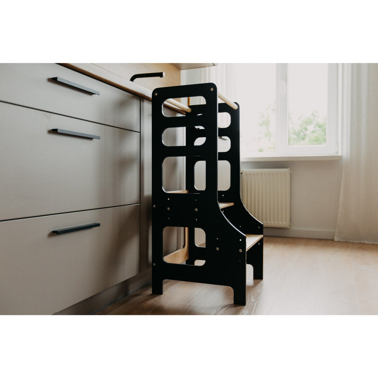 Duck Woodworks Adjustable Kitchen Tower Black