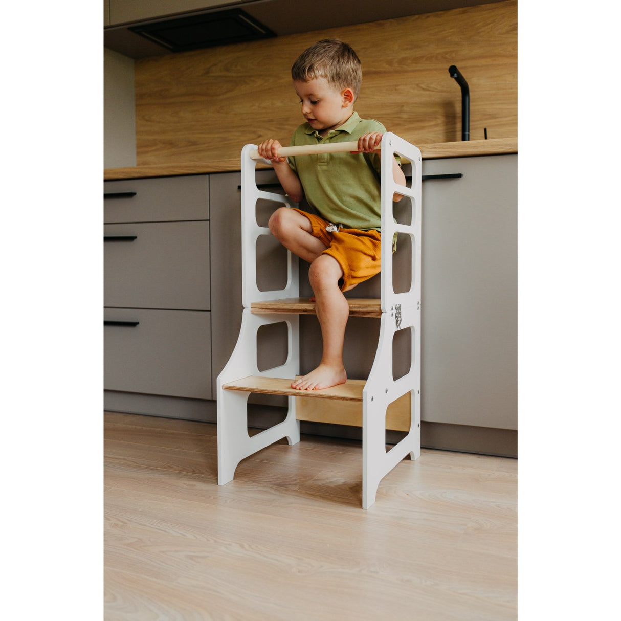 Duck Woodworks Foldable Kitchen Tower White