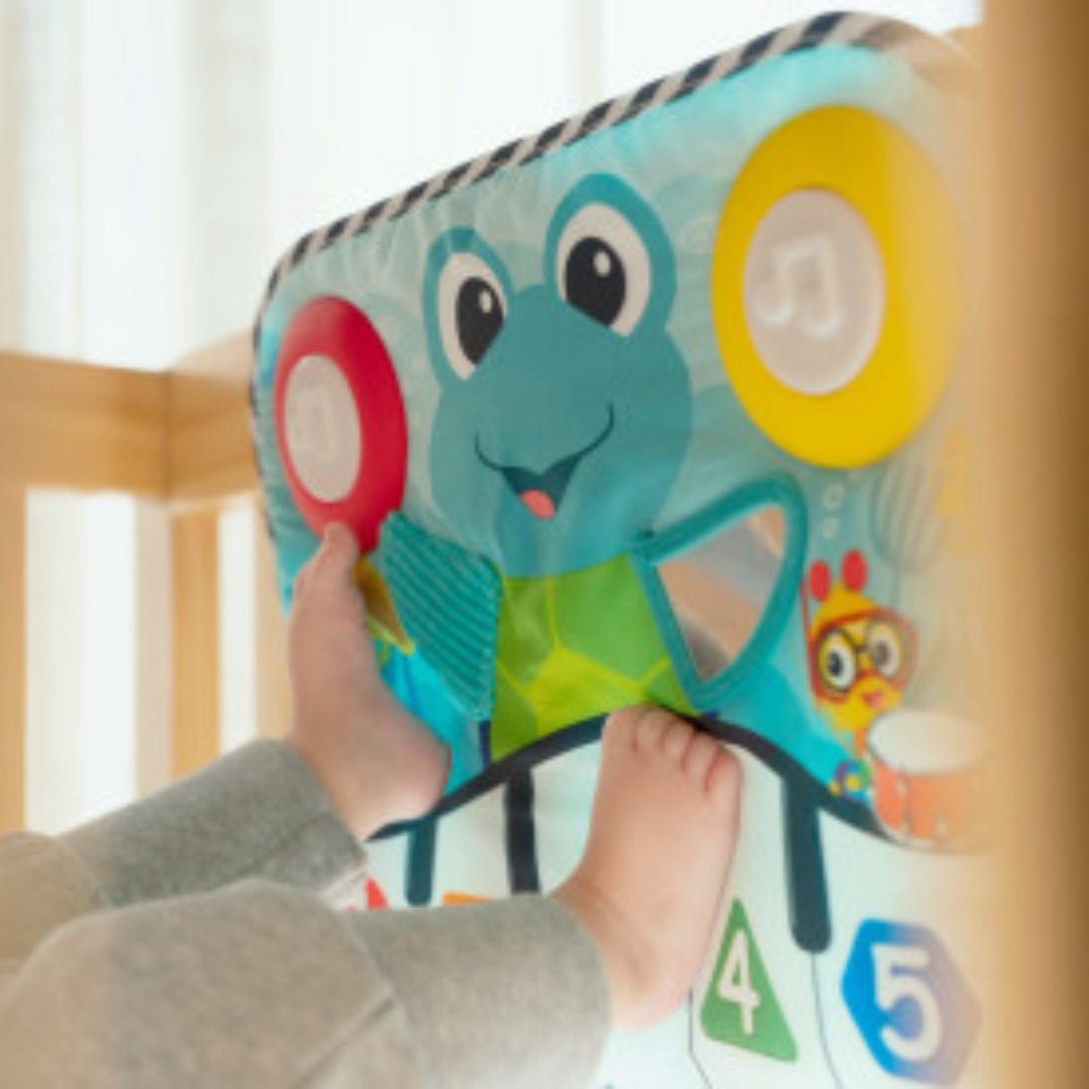 Baby Einstein Musical Kick Pad And Crib Leksak Neptune's Kick & Explore™