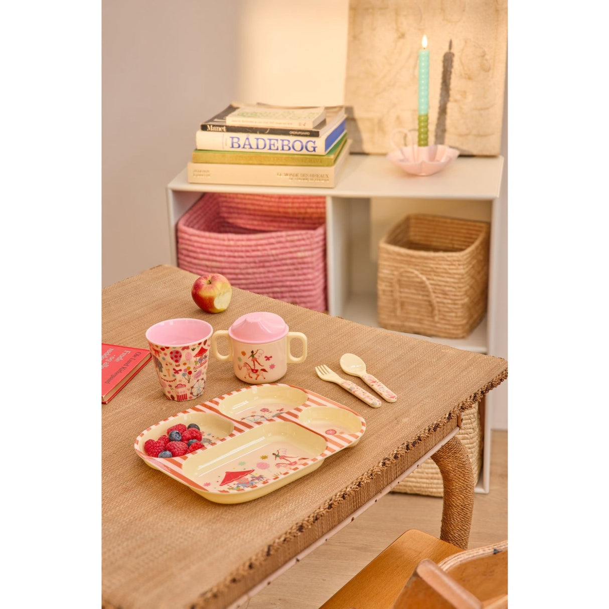 Rice Fun Fair Print Pink Melamine Kids 4-Rum Tallrik