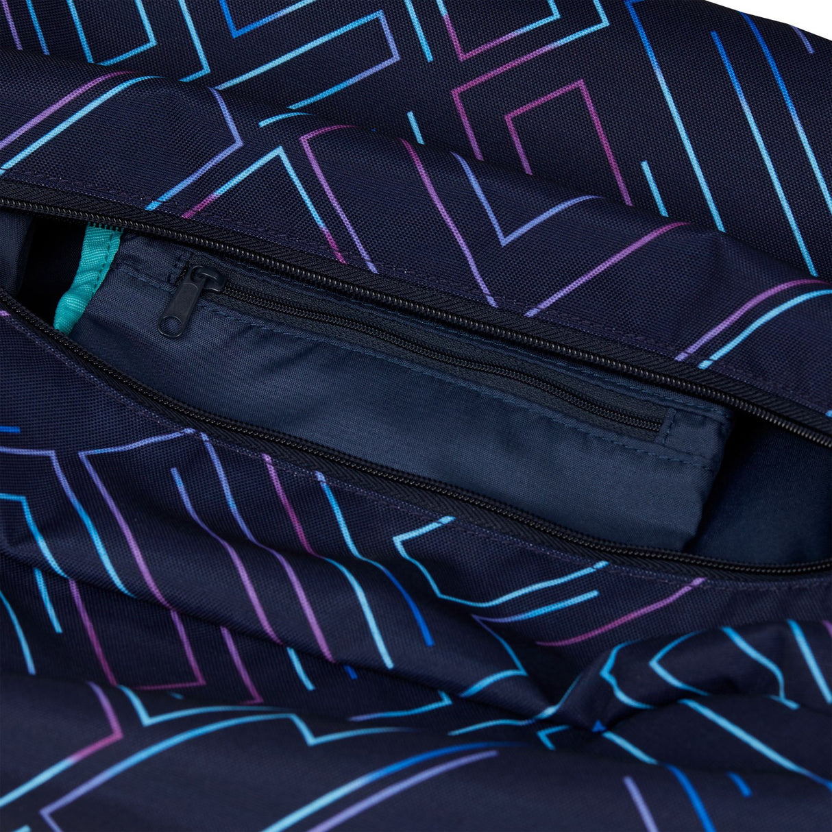 Satch Purple Laser Duffle Väska