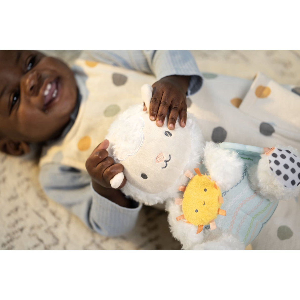 Ingenuity Sheppy™ The Sheep Calm Springs™ Plys Aktivitetsleksaker