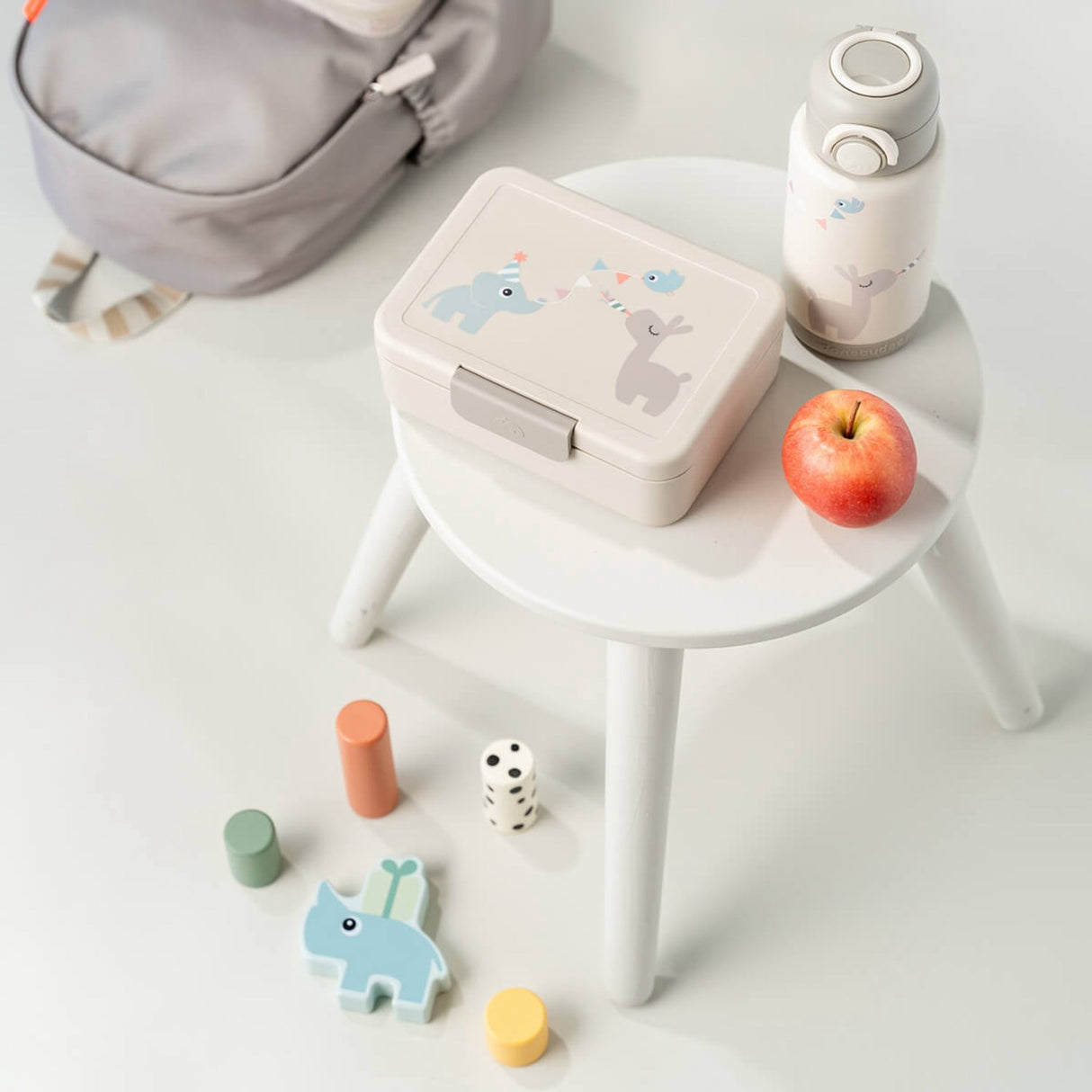 DonebyDeer Sand Matlåda Med Opdeler Celebration