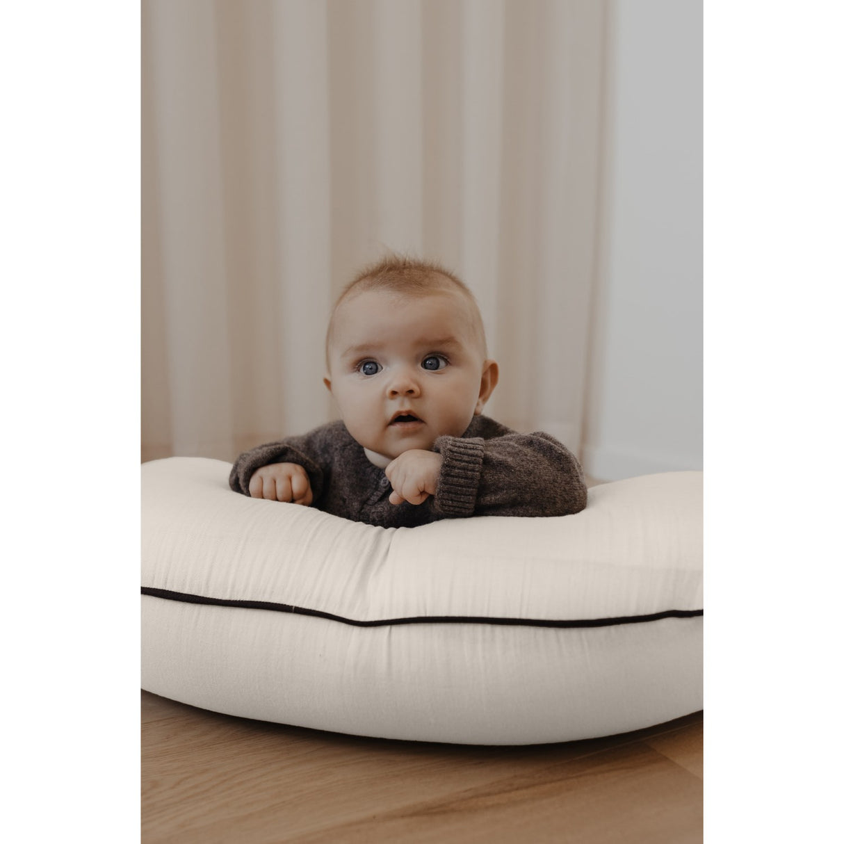 That's Mine X Élhée French Oak Collab Nursing Kudde